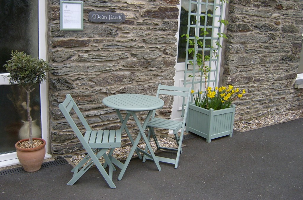Outside seating Melin Pandy bed and breakfast